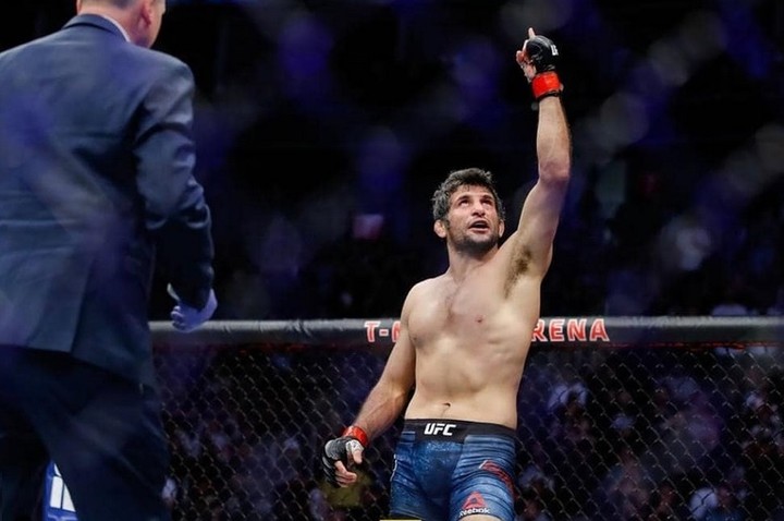 Očistenie krvavých peňazí - 13 výhier v UFC premenil na sirotinec